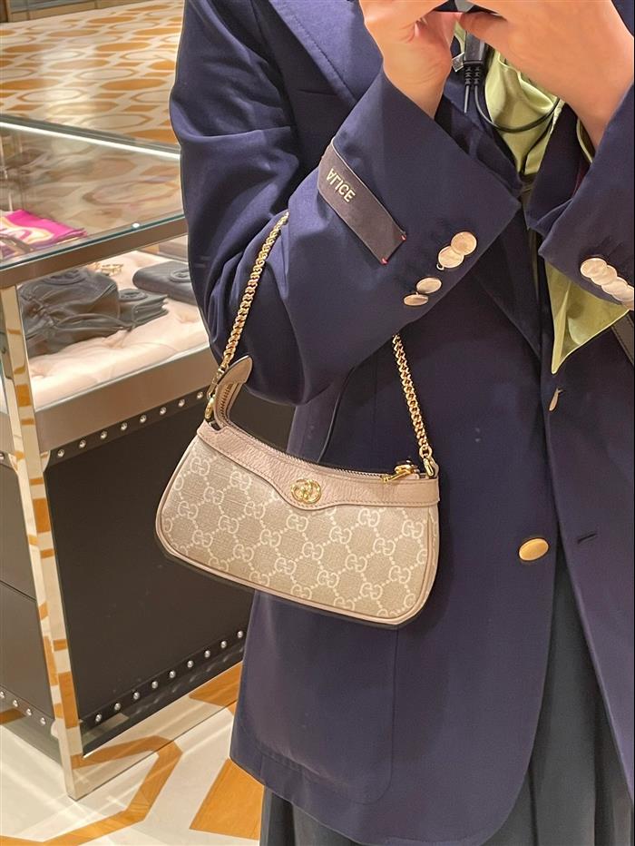 2025210C764960N201847435