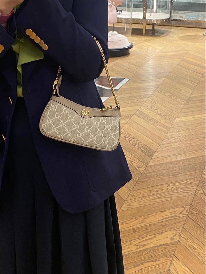 2025210C764960N201847451