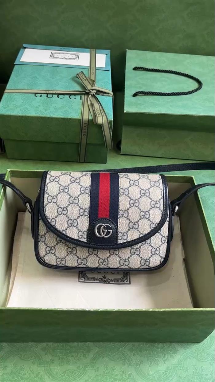 2025210C772239N201852754