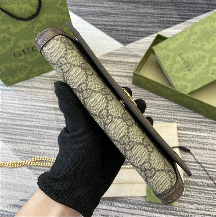 2025210C772309N201853595