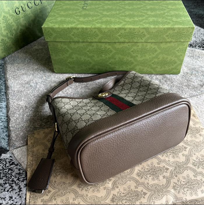 2025210C781402N201856168