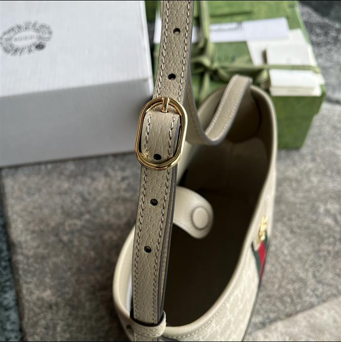 2025210C781402N201856482