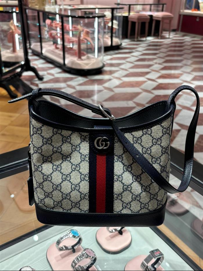 2025210C781402N201856575