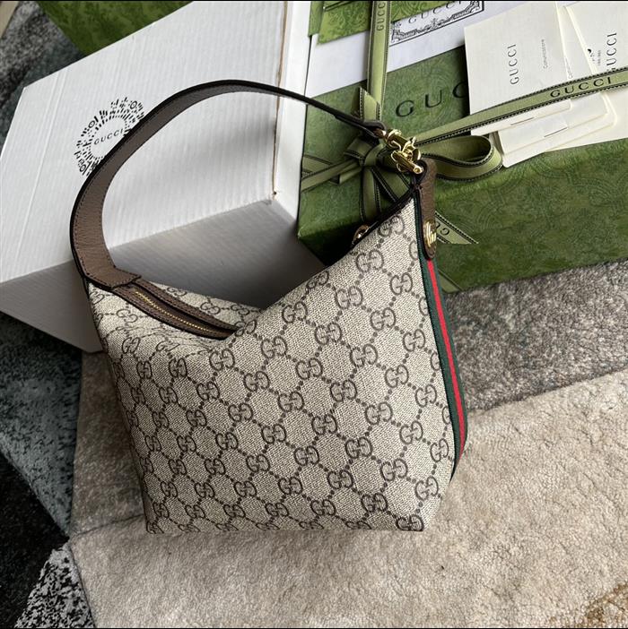 2025210C795170N20190560