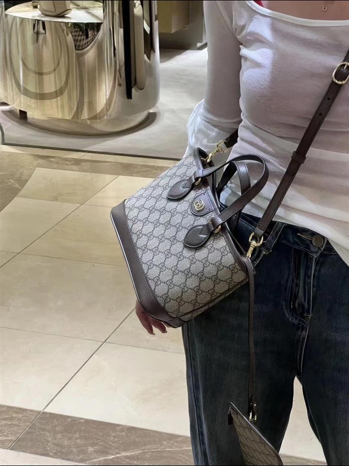 2025210C811716N20193270