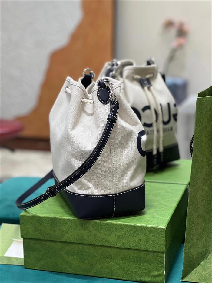 2025210C772856N202058772