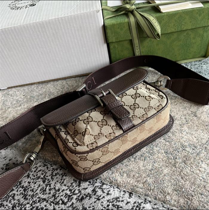 2025210C795213N20215190