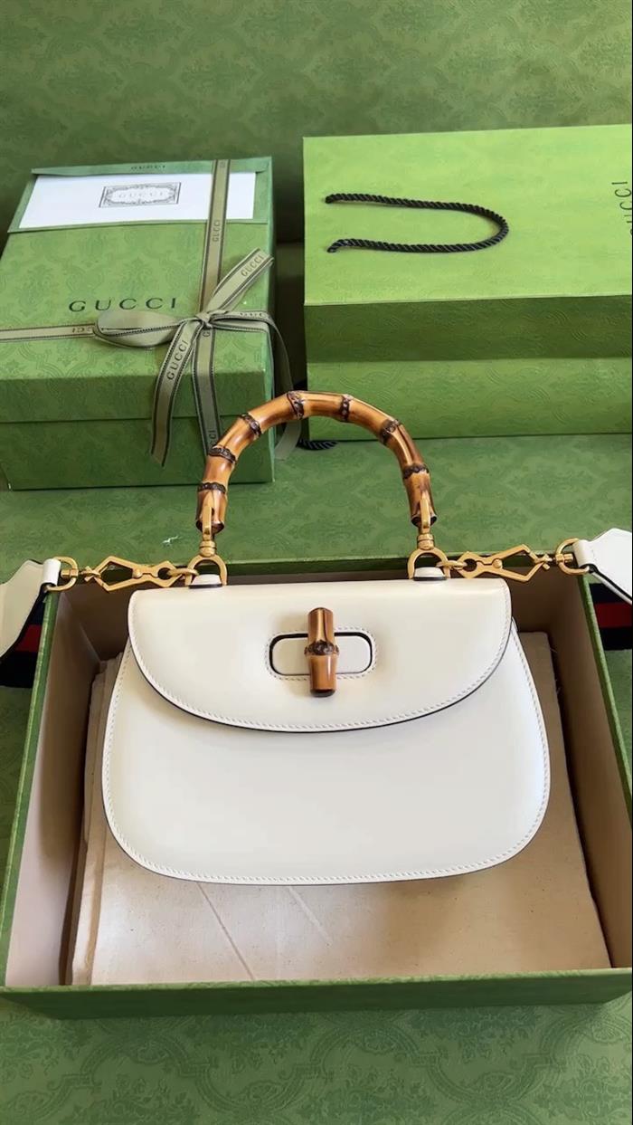 2025210C675797N20204196