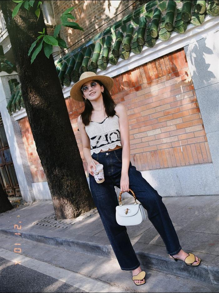 2025210C675797N202042677