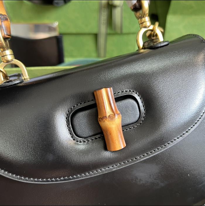 2025210C675797N20204318