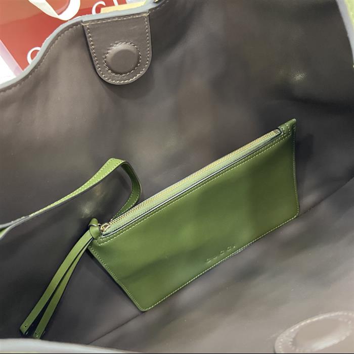 2025210C815924N202215755