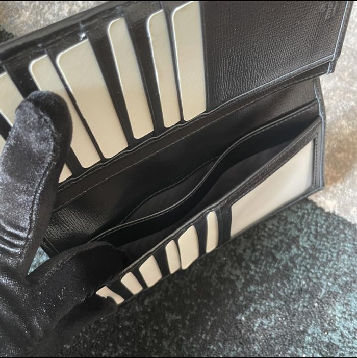 2025210C672947N201919371