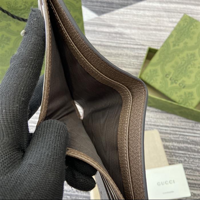 2025210C768243N201926472