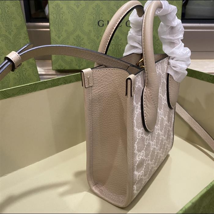 2025210C671623N201913595