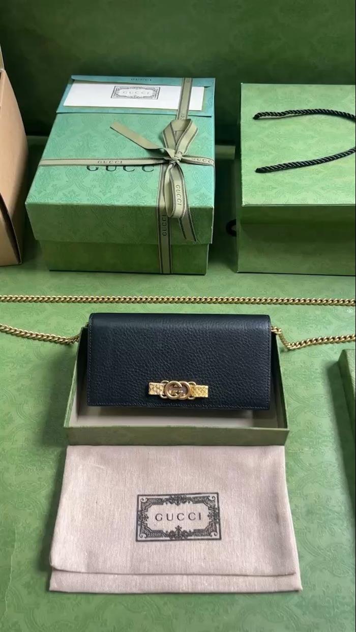 2025210C746056N201918177