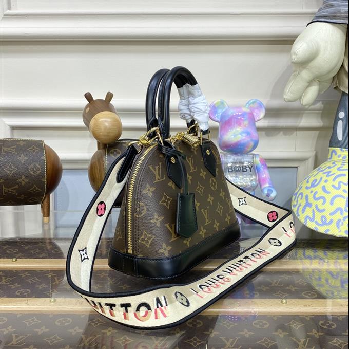 2025224M53152115927816