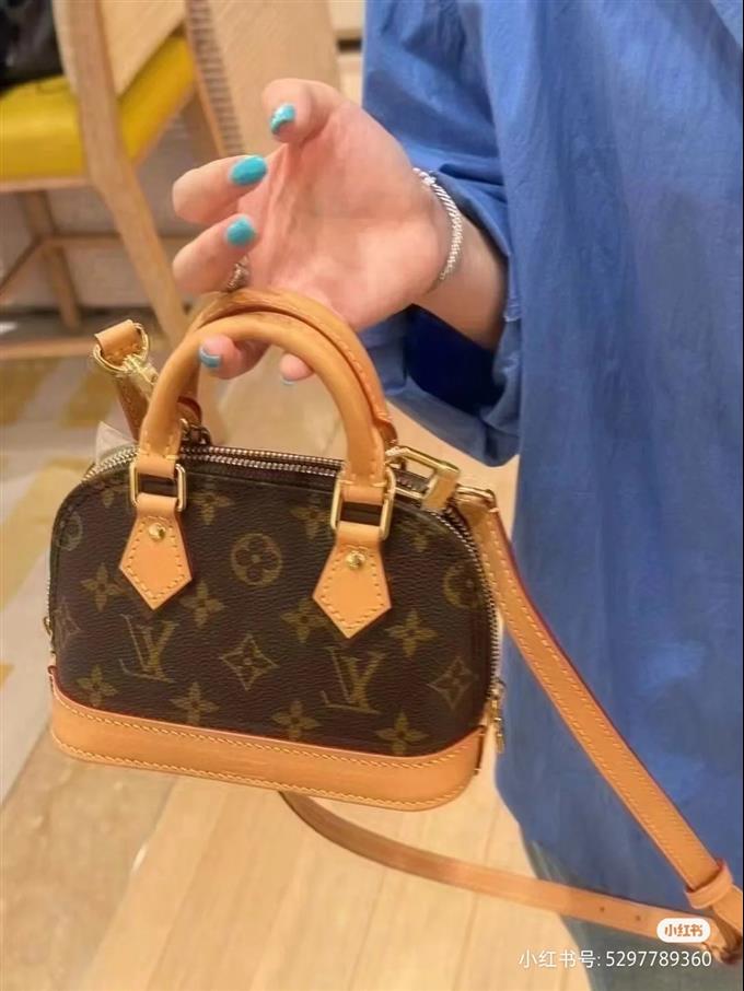 2025224M8271722301877