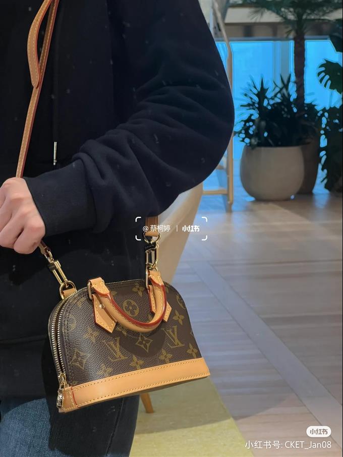 2025224M8271722301972