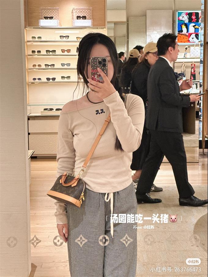 2025224M82717223140880