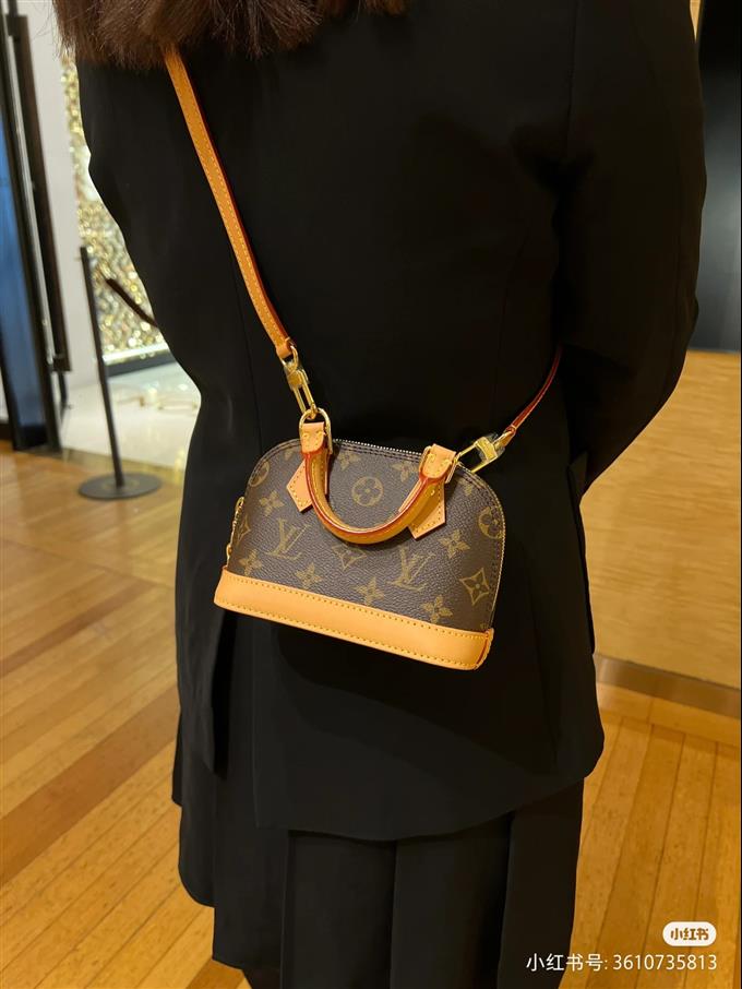 2025224M82717223140943