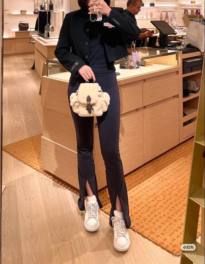 2025224M119191425647