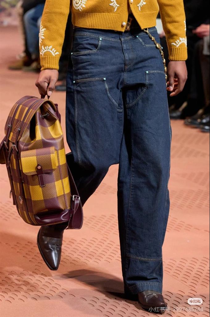 2025224N4065414255796