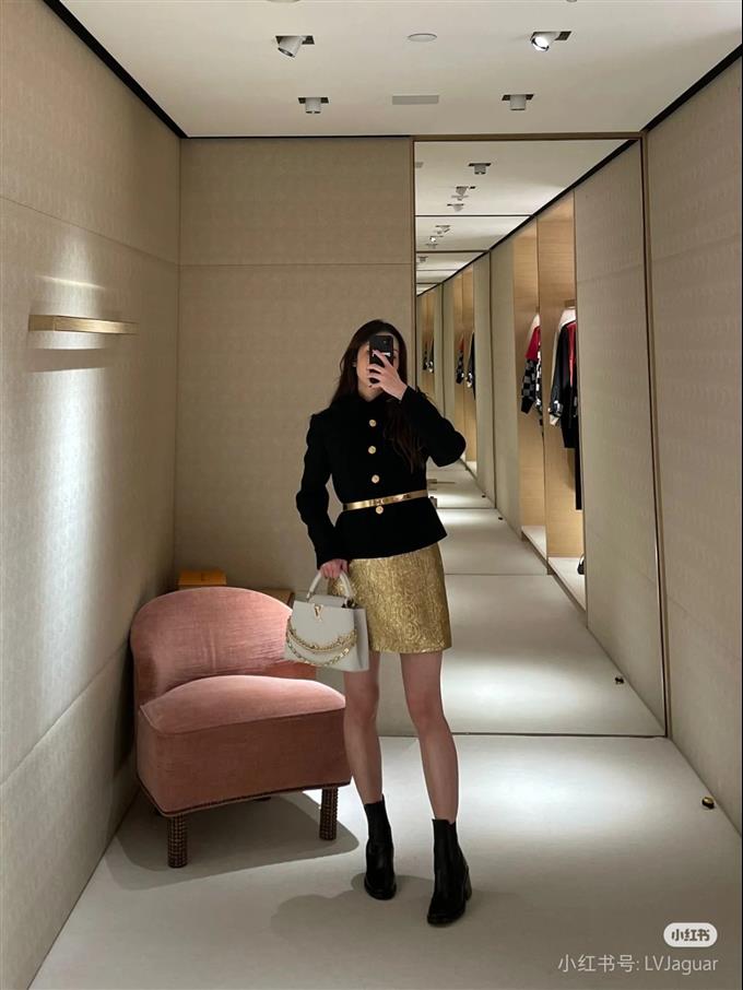 2025224M122799481692