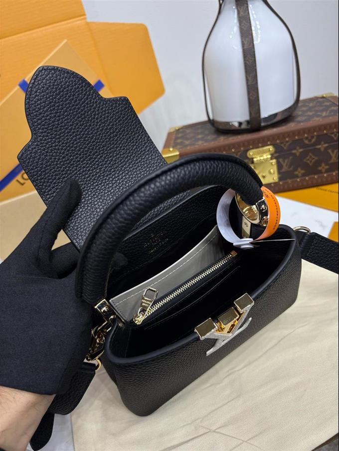 2025224M1234594842497