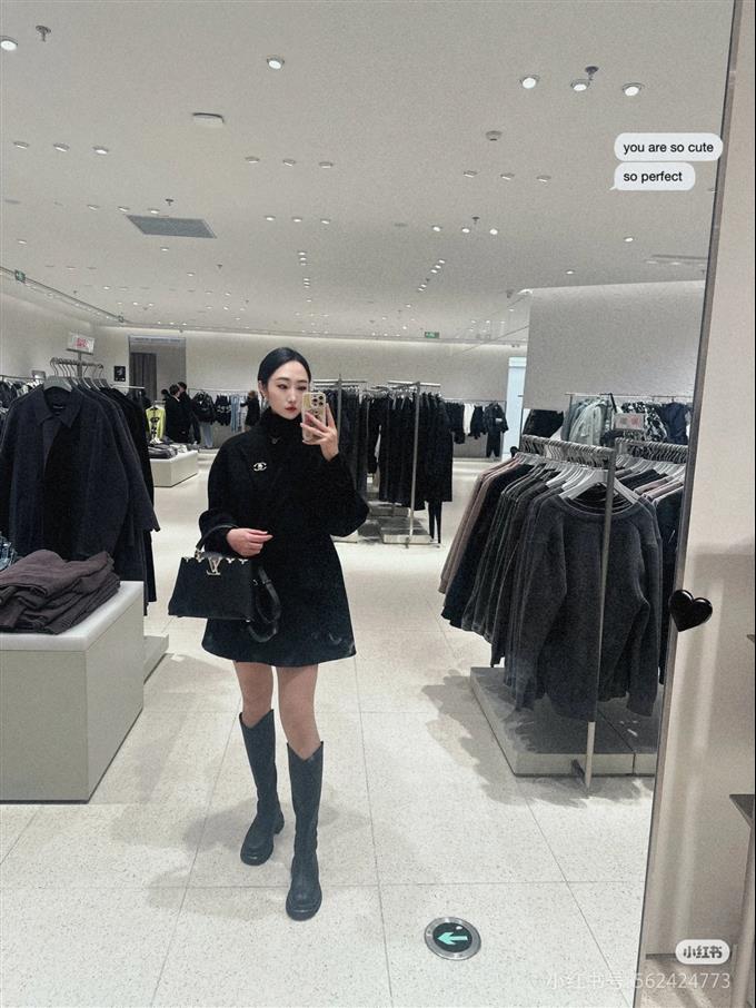 2025224M232639489498