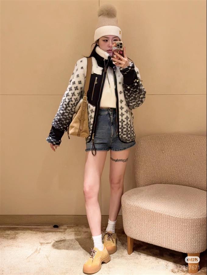 2025224M11843102033297