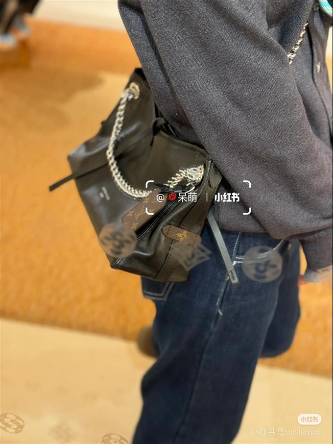 2025224M12888102023833