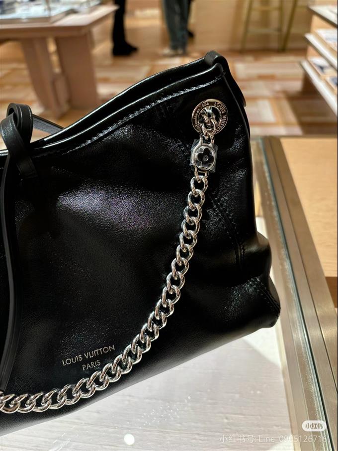 2025224M12888102023942