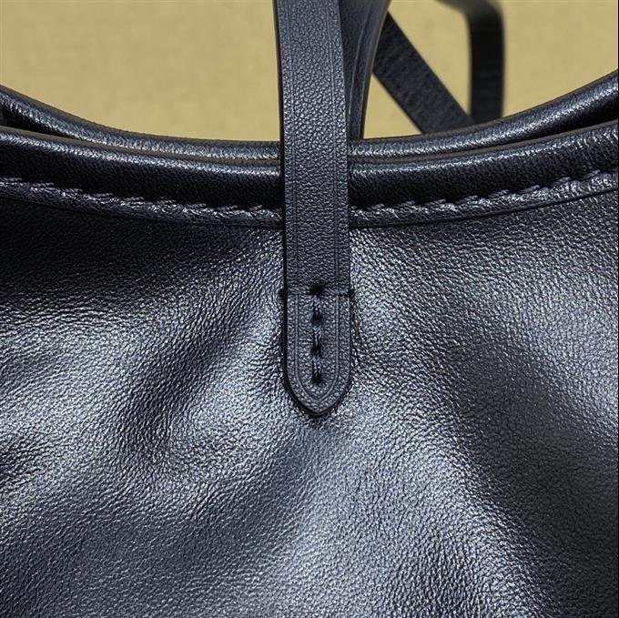 2025224M24861102025782