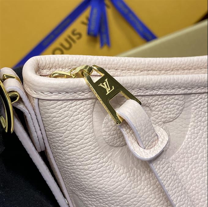 2025224M46288102030716