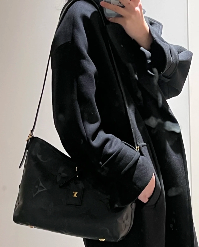 2025224M46288102033842