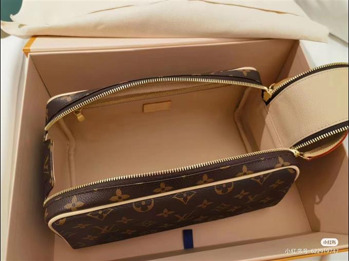 2025224M4449412644544