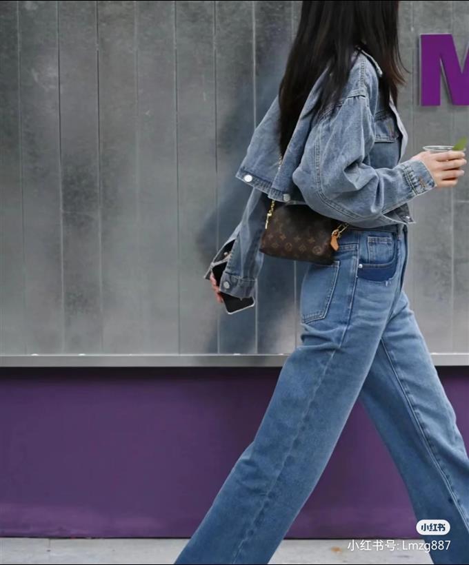 2025224M47515222753715