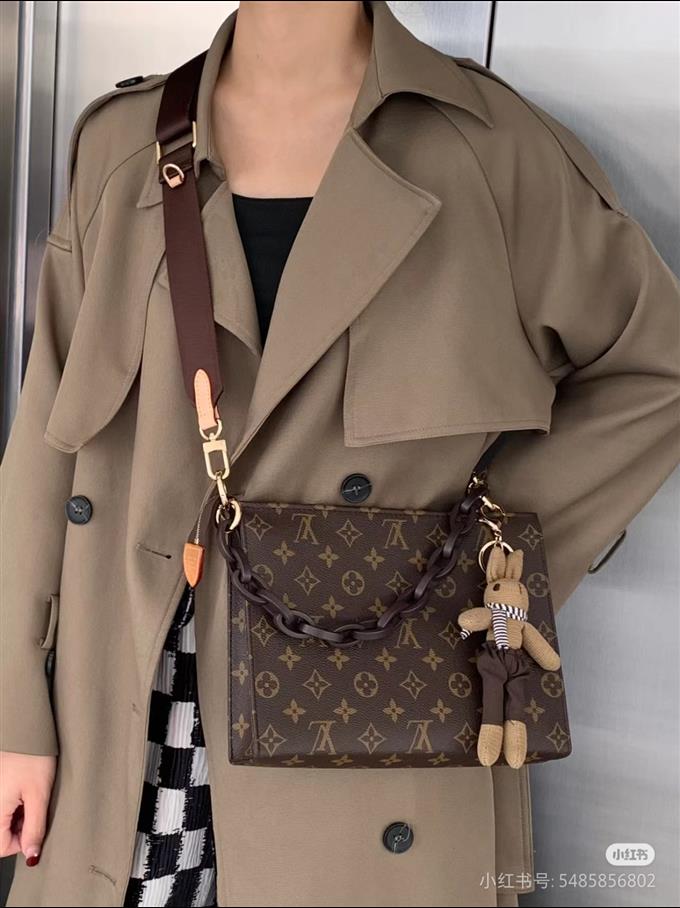 2025224M47542223228282