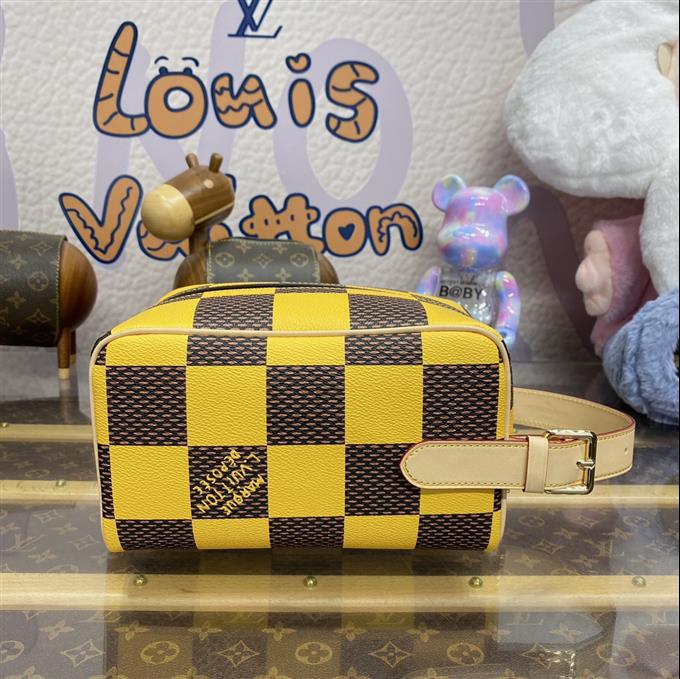 2025224N4056712645752