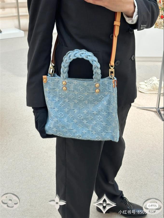 2025224M24897113236341