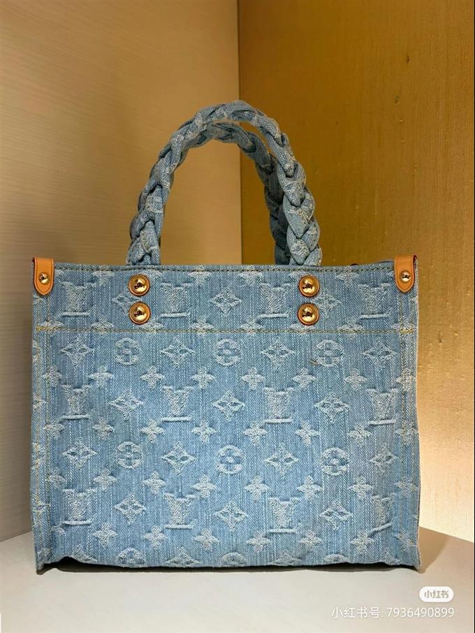 2025224M24897113238821