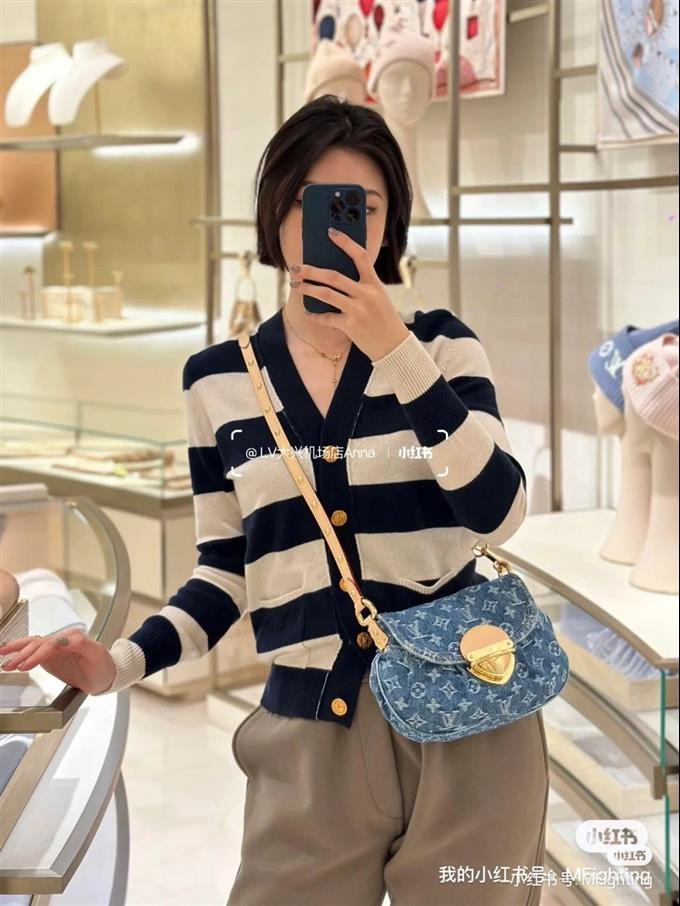 2025224M46829113235842