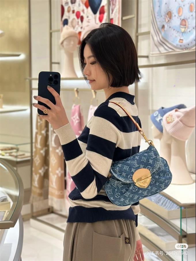 2025224M46829113235872