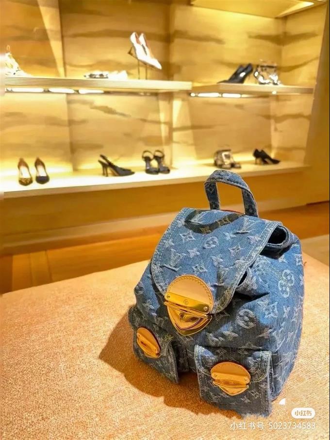 2025224M46836113239725