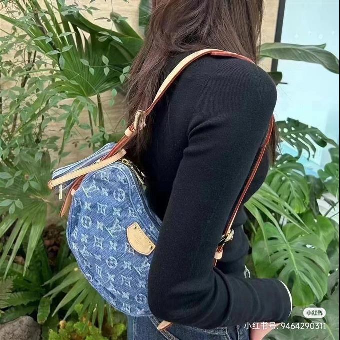 2025224M46856113236578