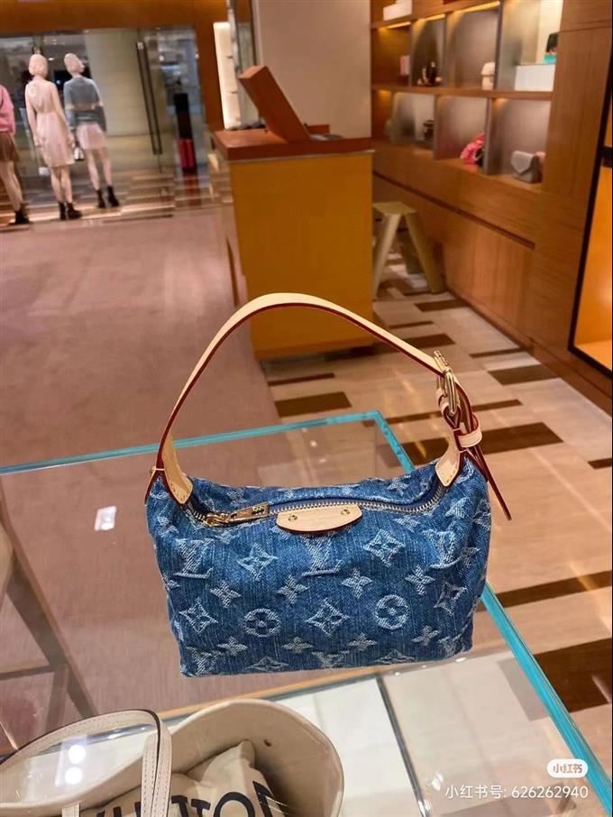 2025224M82949113235965