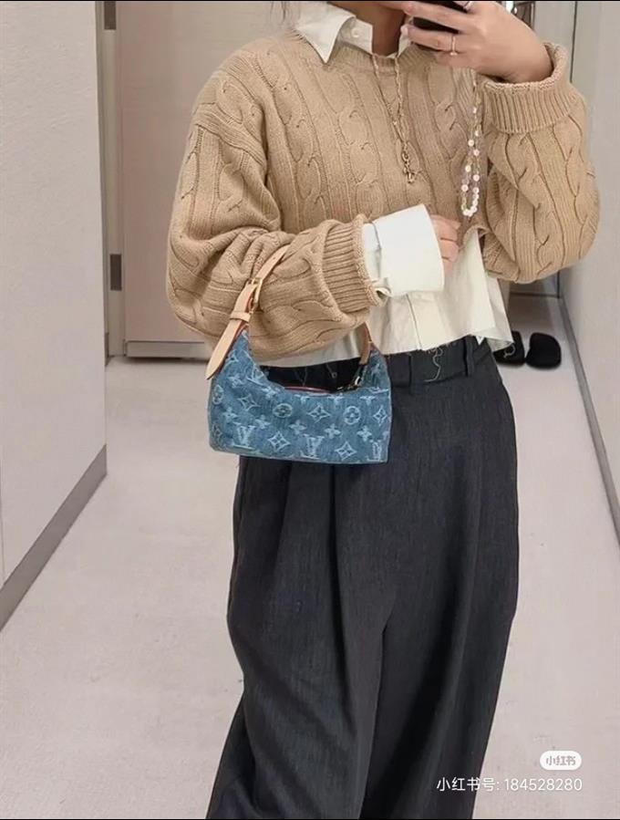 2025224M82949113235980