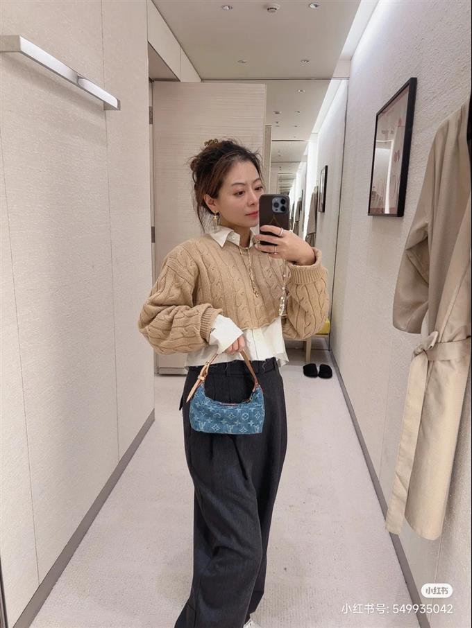 2025224M82949113235996