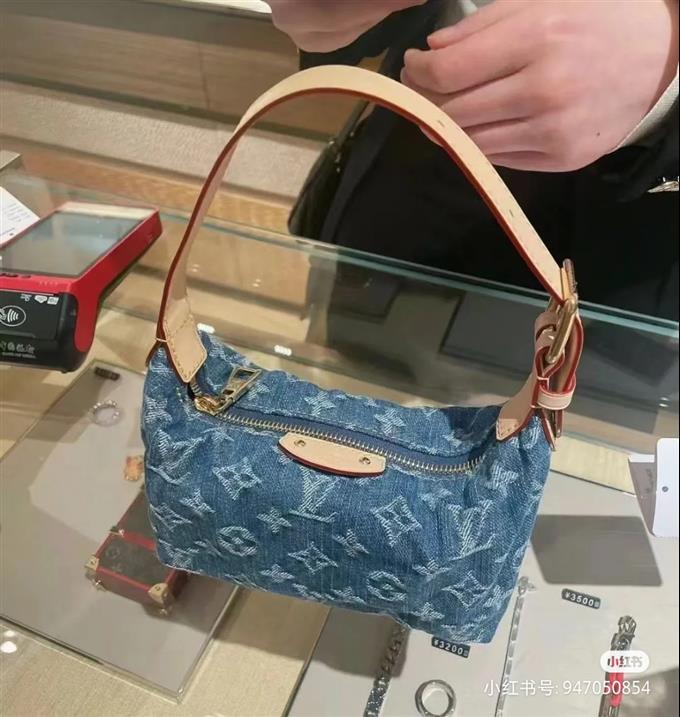 2025224M82949113237376