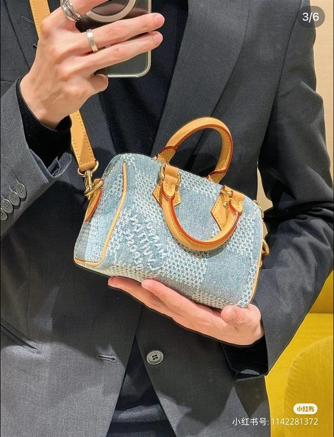 2025224N40682113235214